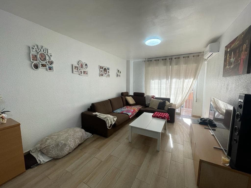 Apartamento de 3 habitaciones en Guardamar del Segura en venta - 179.000 € (Ref: 8067044)
