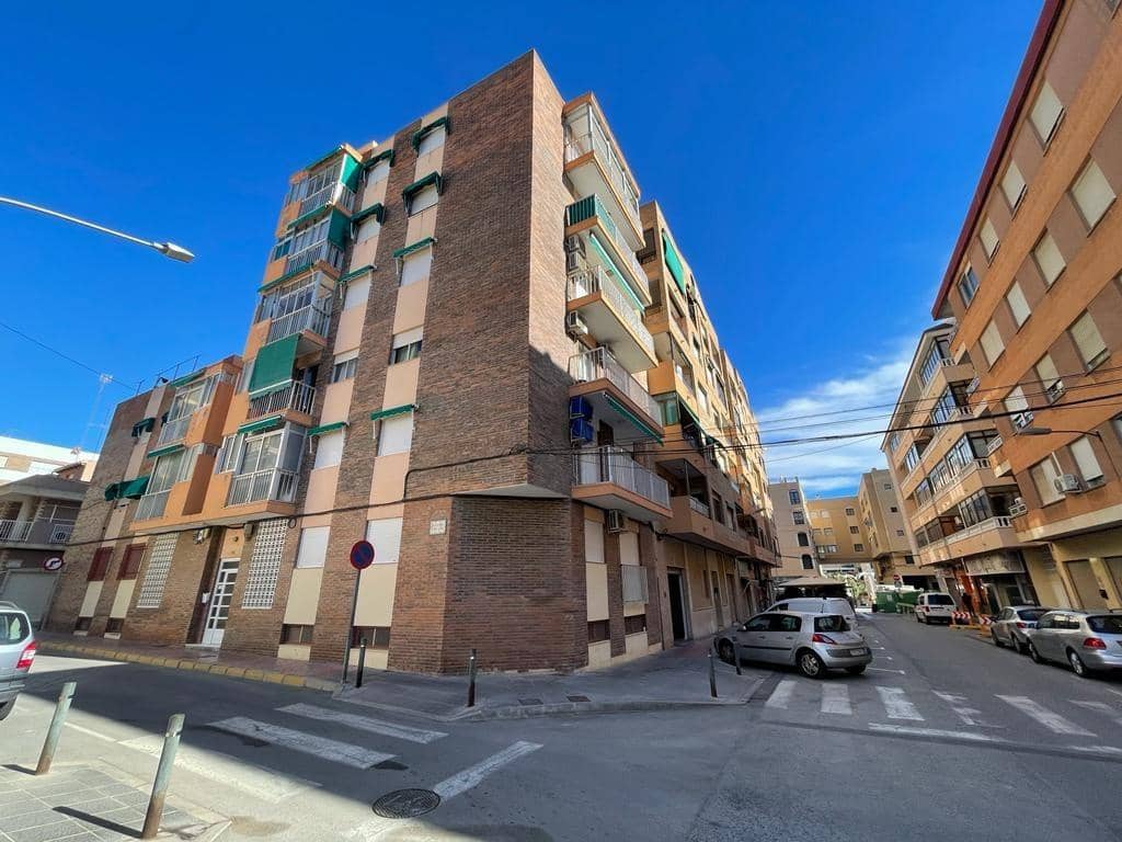 Apartamento de 3 habitaciones en Guardamar del Segura en venta - 179.000 € (Ref: 8067044)