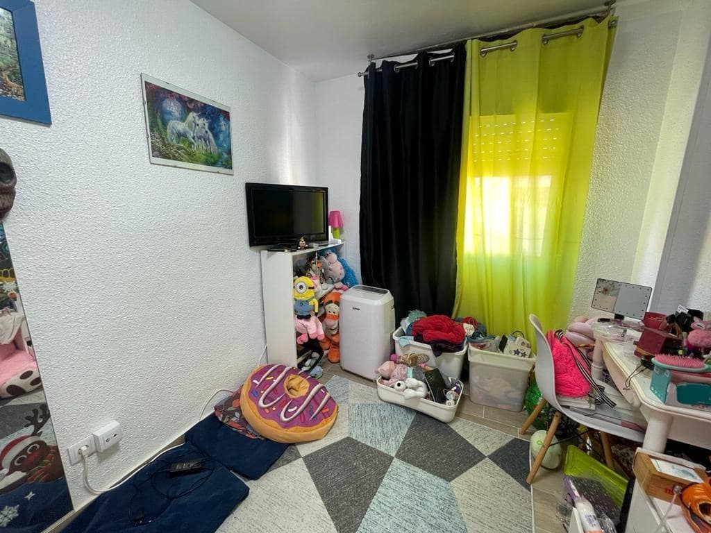 Apartamento de 3 habitaciones en Guardamar del Segura en venta - 179.000 € (Ref: 8067044)