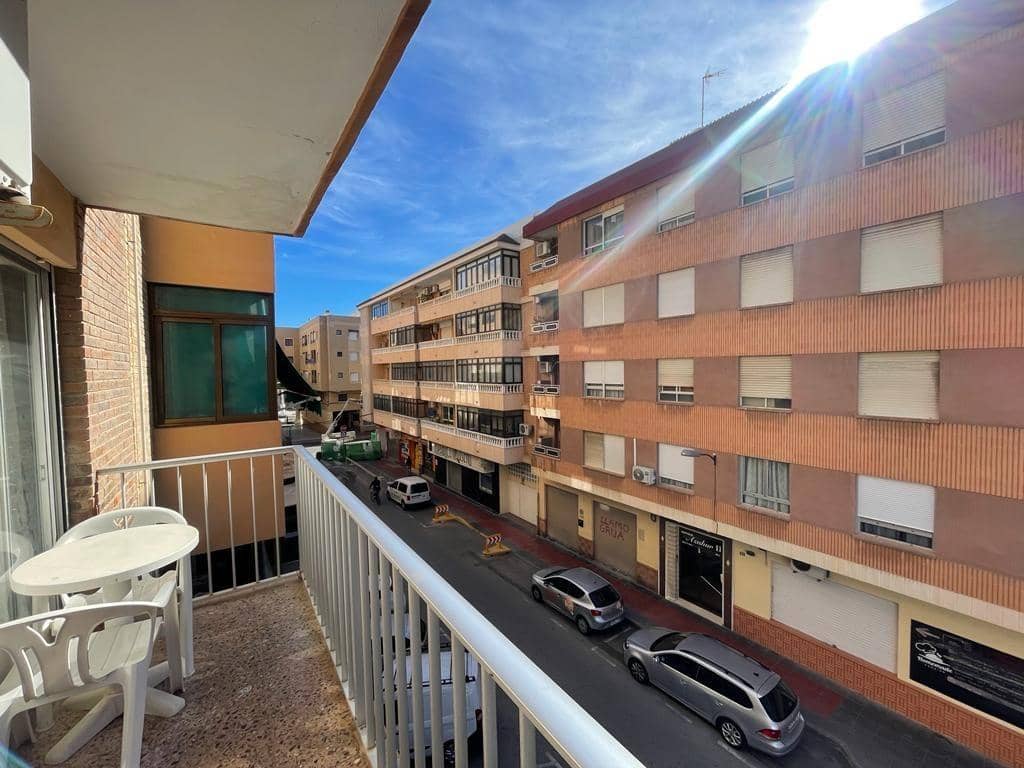 Apartamento de 3 habitaciones en Guardamar del Segura en venta - 179.000 € (Ref: 8067044)