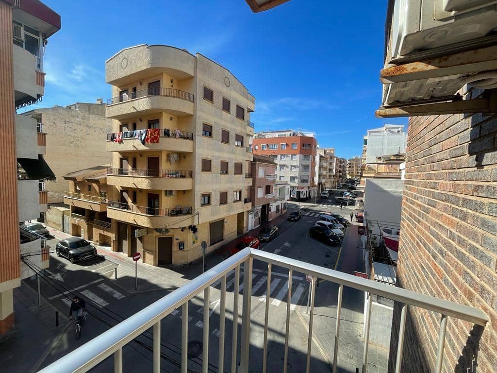Apartamento de 3 habitaciones en Guardamar del Segura en venta - 179.000 € (Ref: 8067044)