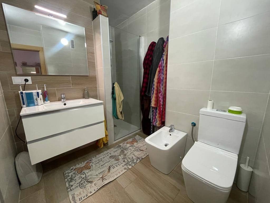 Apartamento de 3 habitaciones en Guardamar del Segura en venta - 179.000 € (Ref: 8067044)