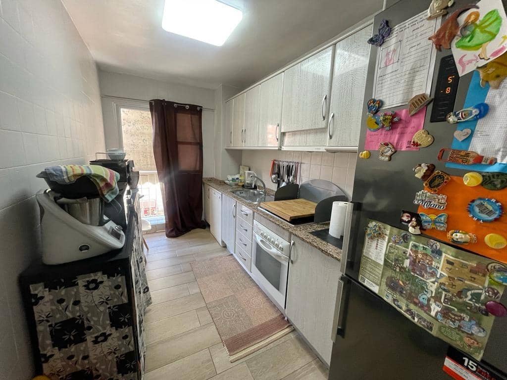 Apartamento de 3 habitaciones en Guardamar del Segura en venta - 179.000 € (Ref: 8067044)