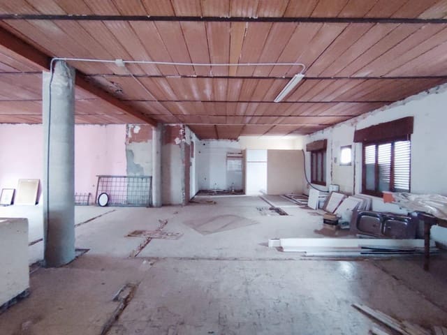 Hotel for sale in Guardamar del Segura - € 335,000 (Ref: 8069086)