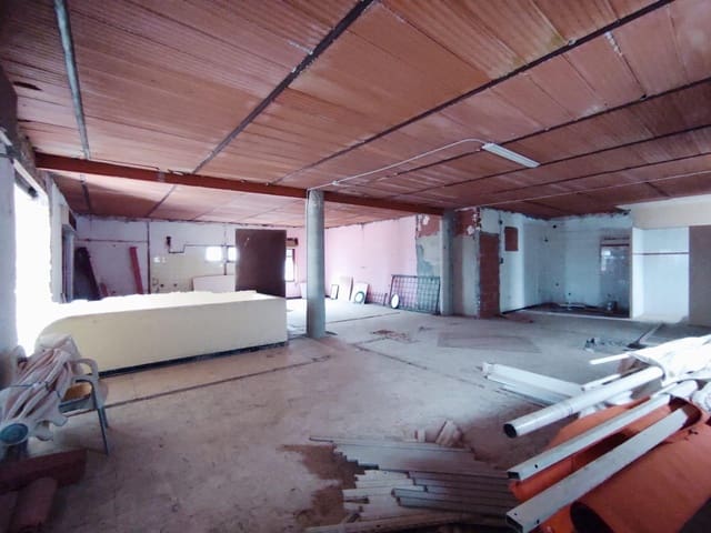 Hotel for sale in Guardamar del Segura - € 335,000 (Ref: 8069086)