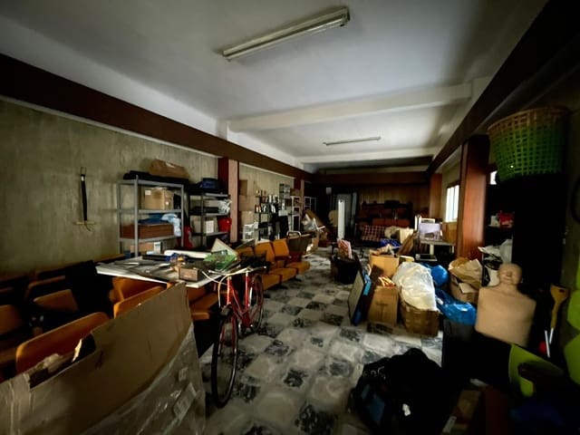 Local Comercial de 11 habitaciones en Guardamar del Segura en venta - 600.000 € (Ref: 8146474)