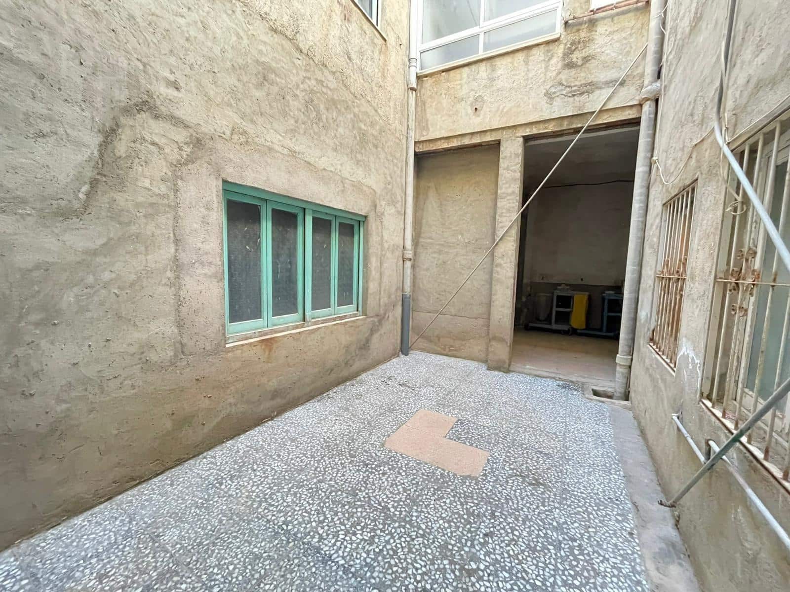 11 quarto Comercial para venda em Guardamar del Segura - 600 000 € (Ref: 8146474)