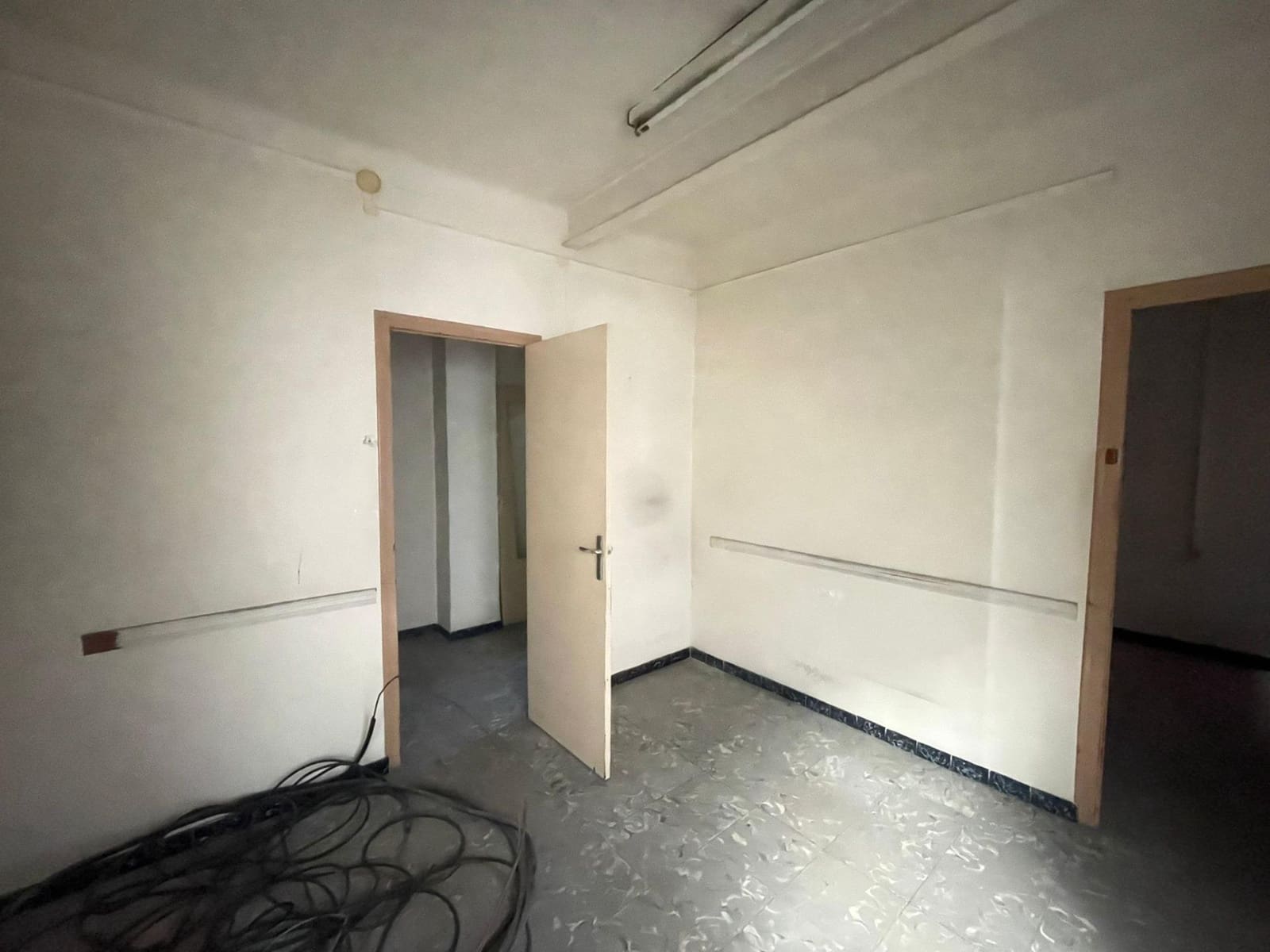 11 quarto Comercial para venda em Guardamar del Segura - 600 000 € (Ref: 8146474)