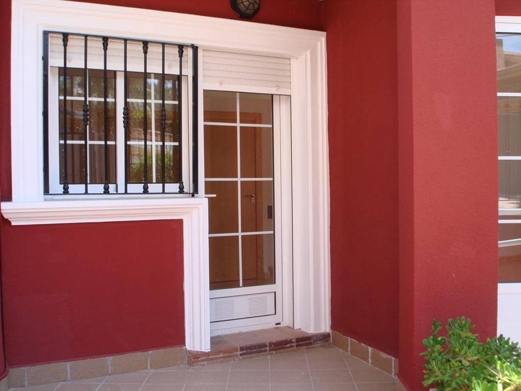 Adosado de 2 habitaciones en San Miguel de Salinas en venta con garaje - 300.000 € (Ref: 8158694)