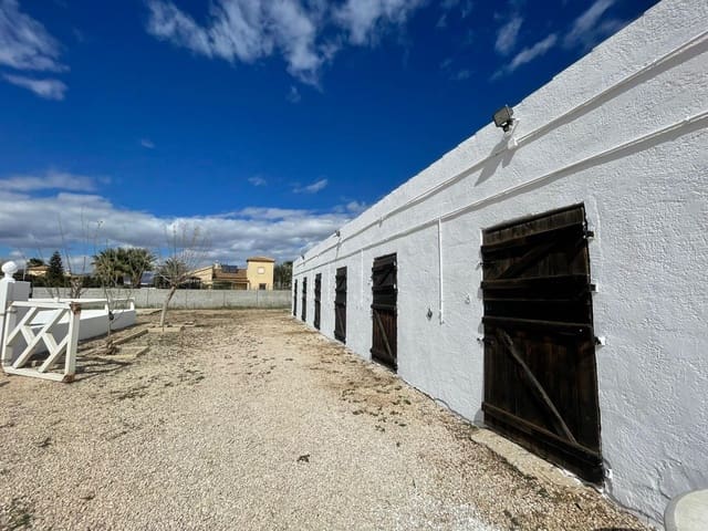 3 bedroom Finca/Country House for sale in Catral - € 420,000 (Ref: 8181765)