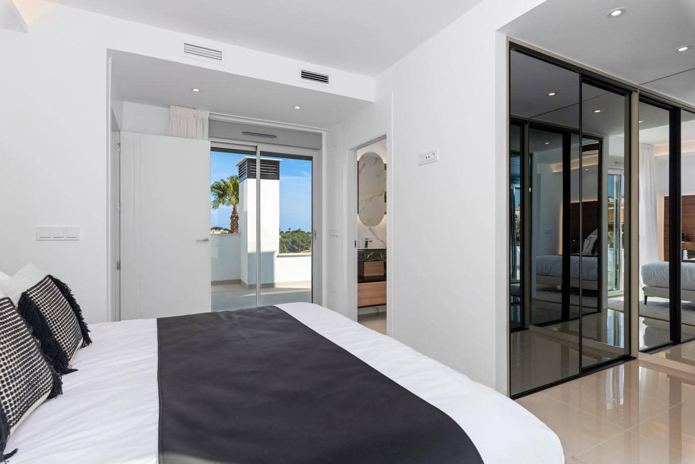 4 camera da letto Villa in vendita in Ciudad Quesada con piscina garage - 985.000 € (Rif: 8206782)