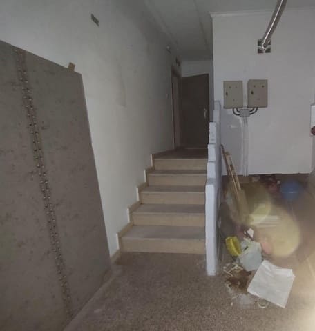 Kommersiell til salgs i Guardamar del Segura - € 275 000 (Ref: 8303148)