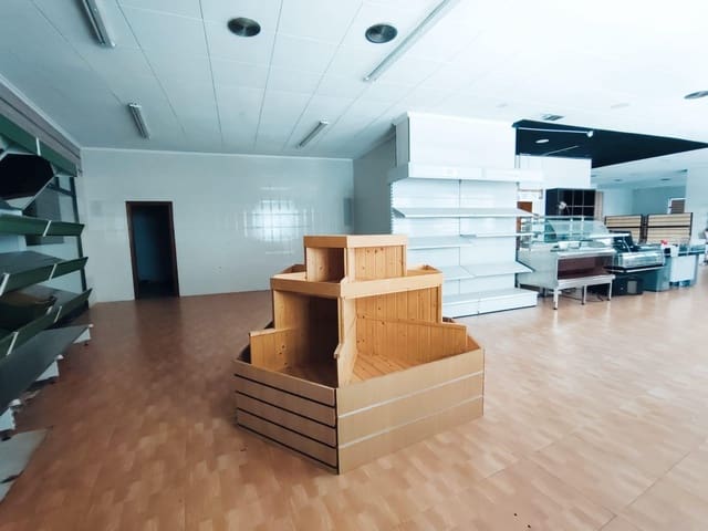 Kommersiell til salgs i Guardamar del Segura - € 275 000 (Ref: 8303148)