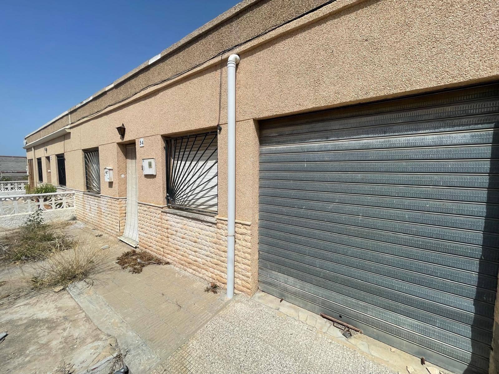 4 slaapkamer Huis te koop in Benijofar met garage - € 189.900 (Ref: 8343166)