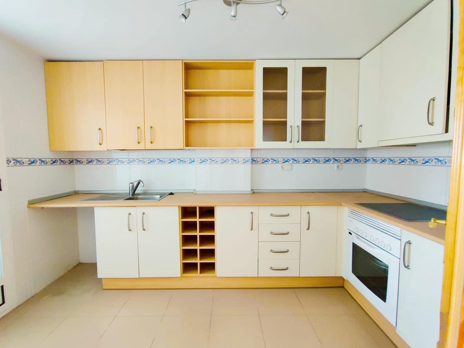 2 Zimmer Apartment zu verkaufen in Guardamar del Segura mit Pool - 170.000 € (Ref: 8354283)