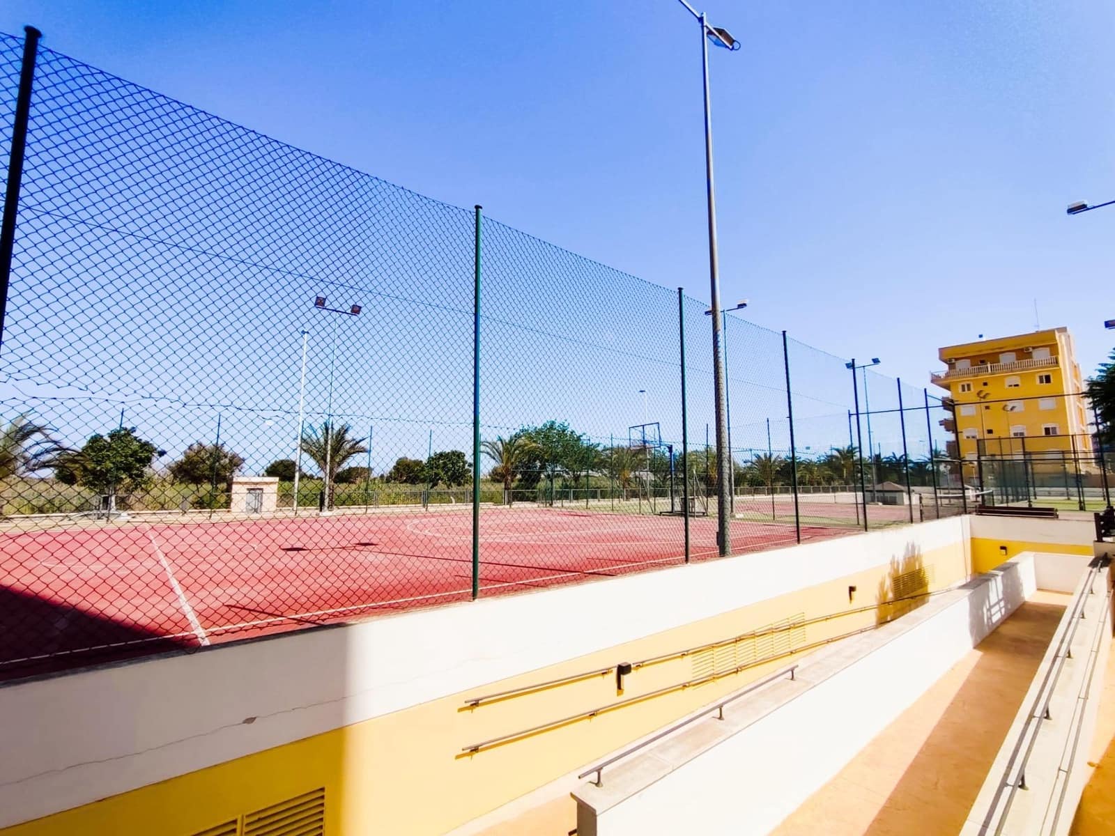 2 Zimmer Apartment zu verkaufen in Guardamar del Segura mit Pool - 170.000 € (Ref: 8354283)