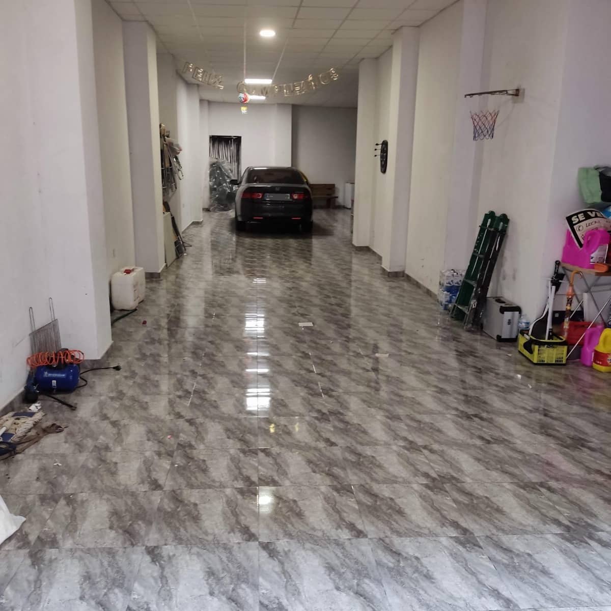 Comercial para venda em Guardamar del Segura com garagem - 173 000 € (Ref: 8363507)