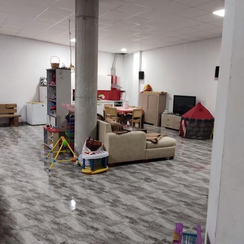 Comercial para venda em Guardamar del Segura com garagem - 173 000 € (Ref: 8363507)