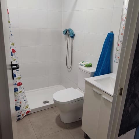 Comercial para venda em Guardamar del Segura com garagem - 173 000 € (Ref: 8363507)