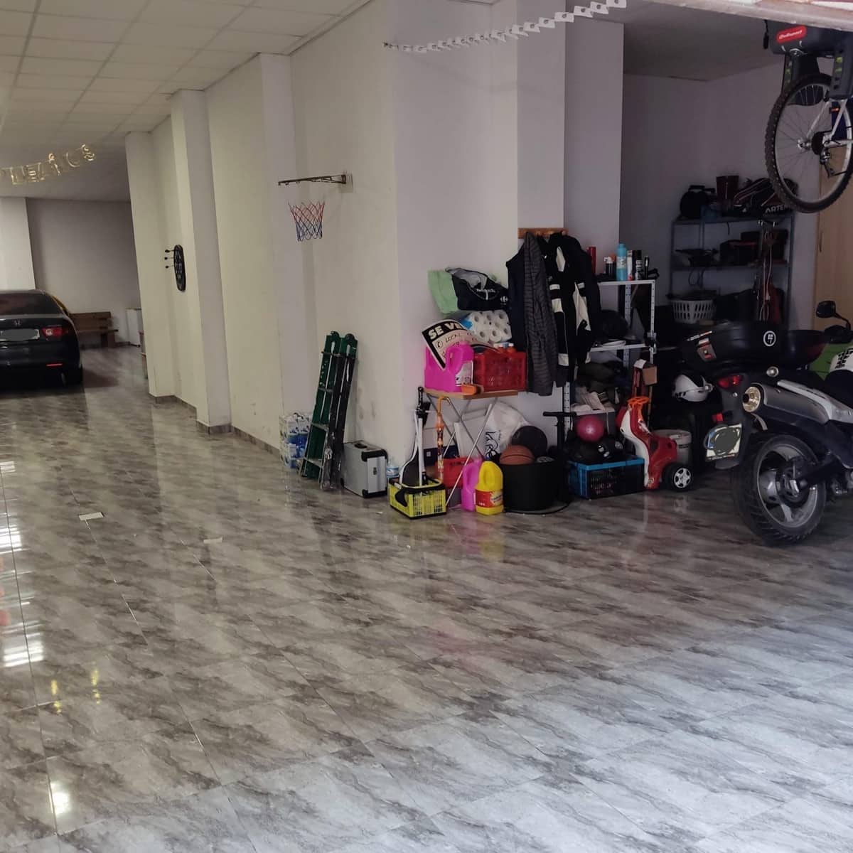 Comercial para venda em Guardamar del Segura com garagem - 173 000 € (Ref: 8363507)