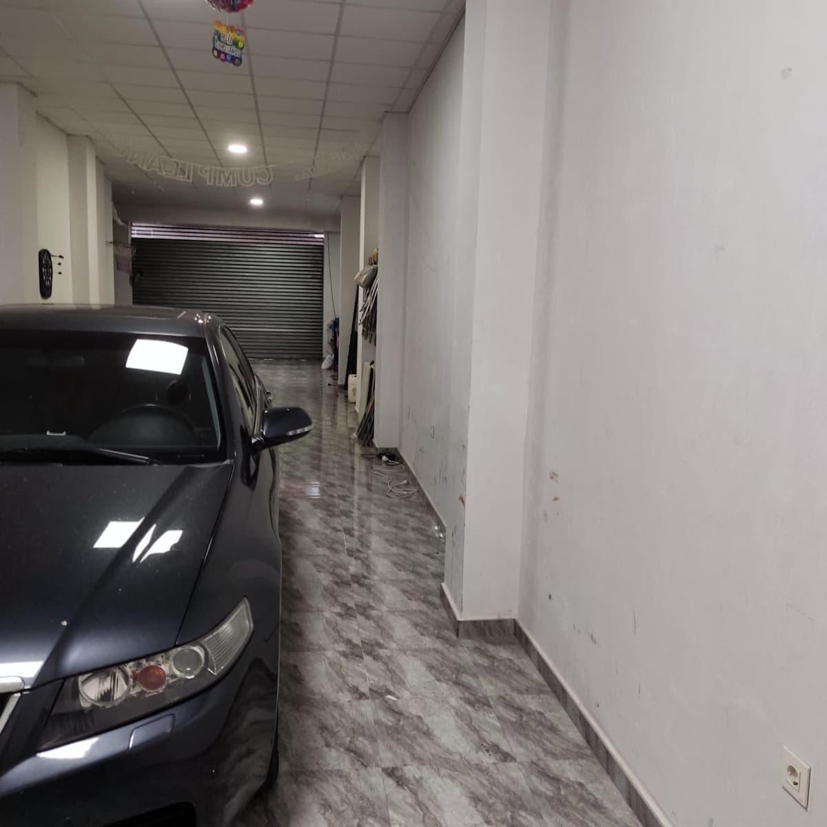 Comercial para venda em Guardamar del Segura com garagem - 173 000 € (Ref: 8363507)
