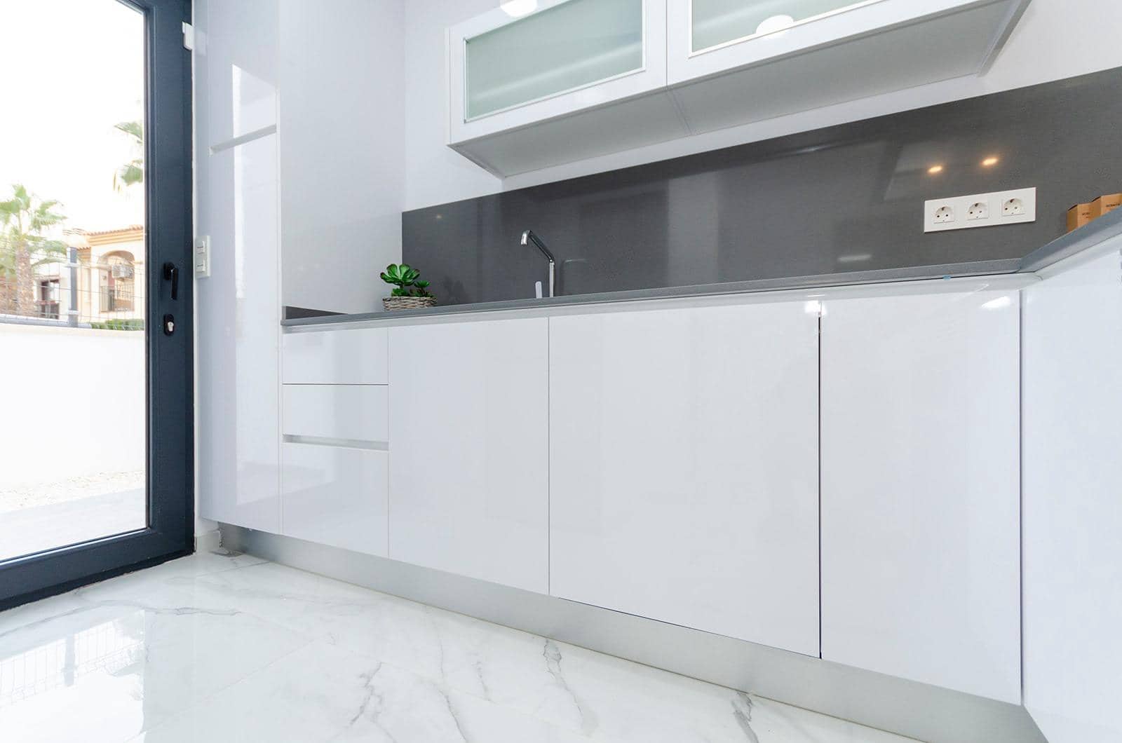 3 slaapkamer Villa te koop in Torrevieja met zwembad - € 385.000 (Ref: 8396967)