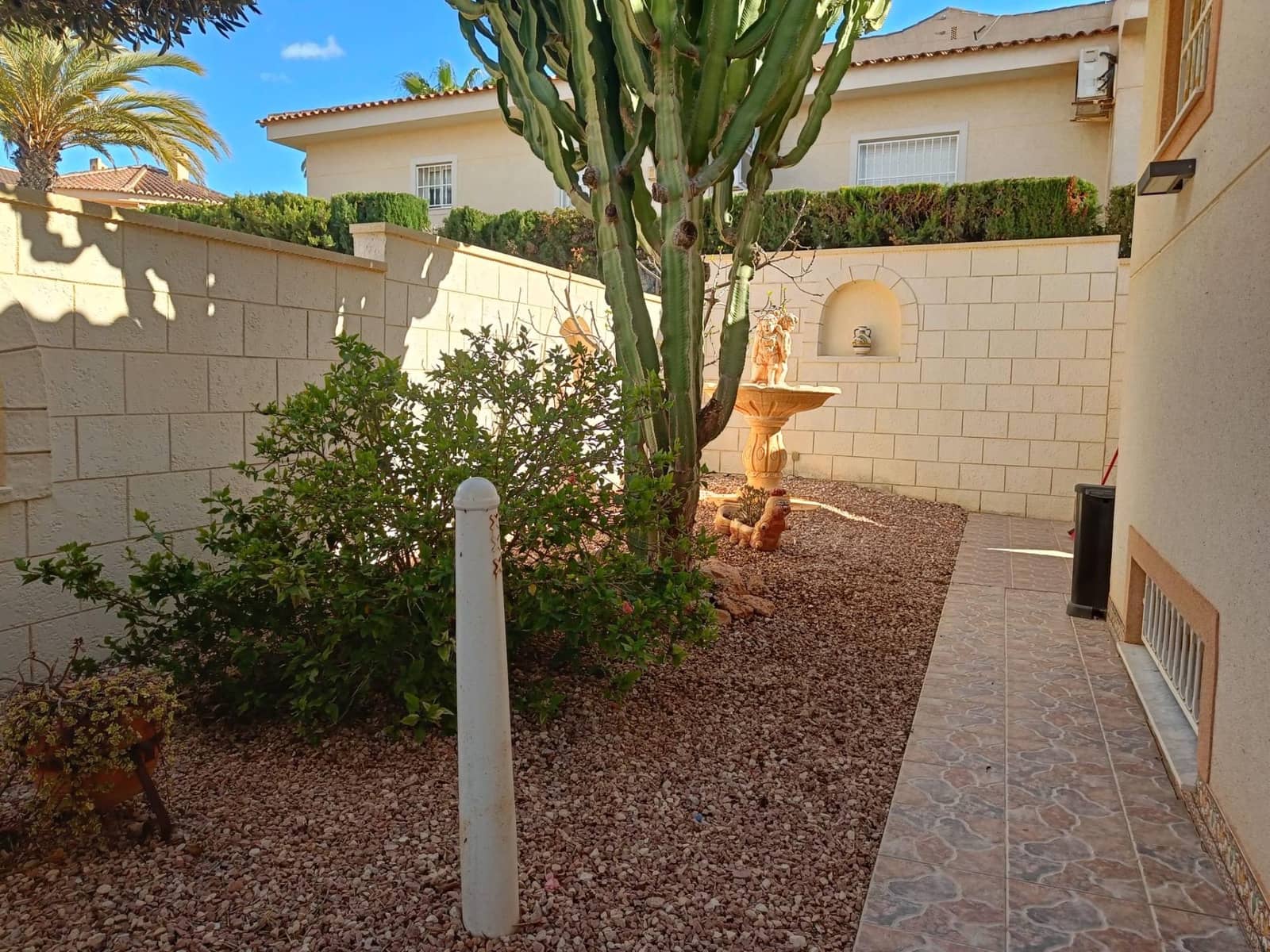 5 chambre Villa/Maison à vendre à Benimar avec piscine - 498 000 € (Ref: 8450715)