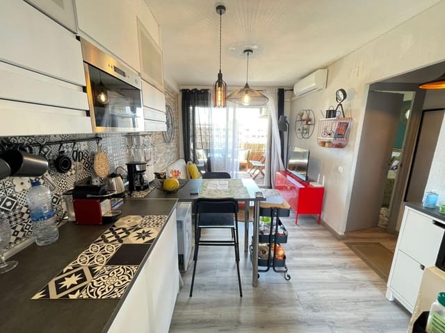 Apartamento de 2 habitaciones en Guardamar del Segura en venta - 139.000 € (Ref: 8457130)