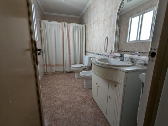 5 sovrum Hus till salu i Guardamar del Segura - 290 000 € (Ref: 8536546)