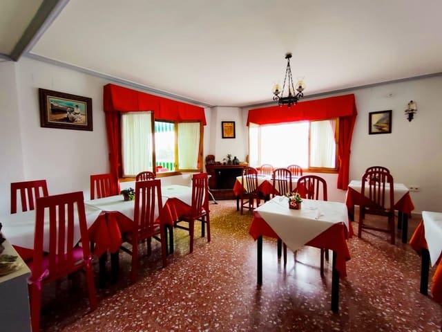 Business for sale in La Marina, Elche / Elx - € 145,000 (Ref: 8536548)