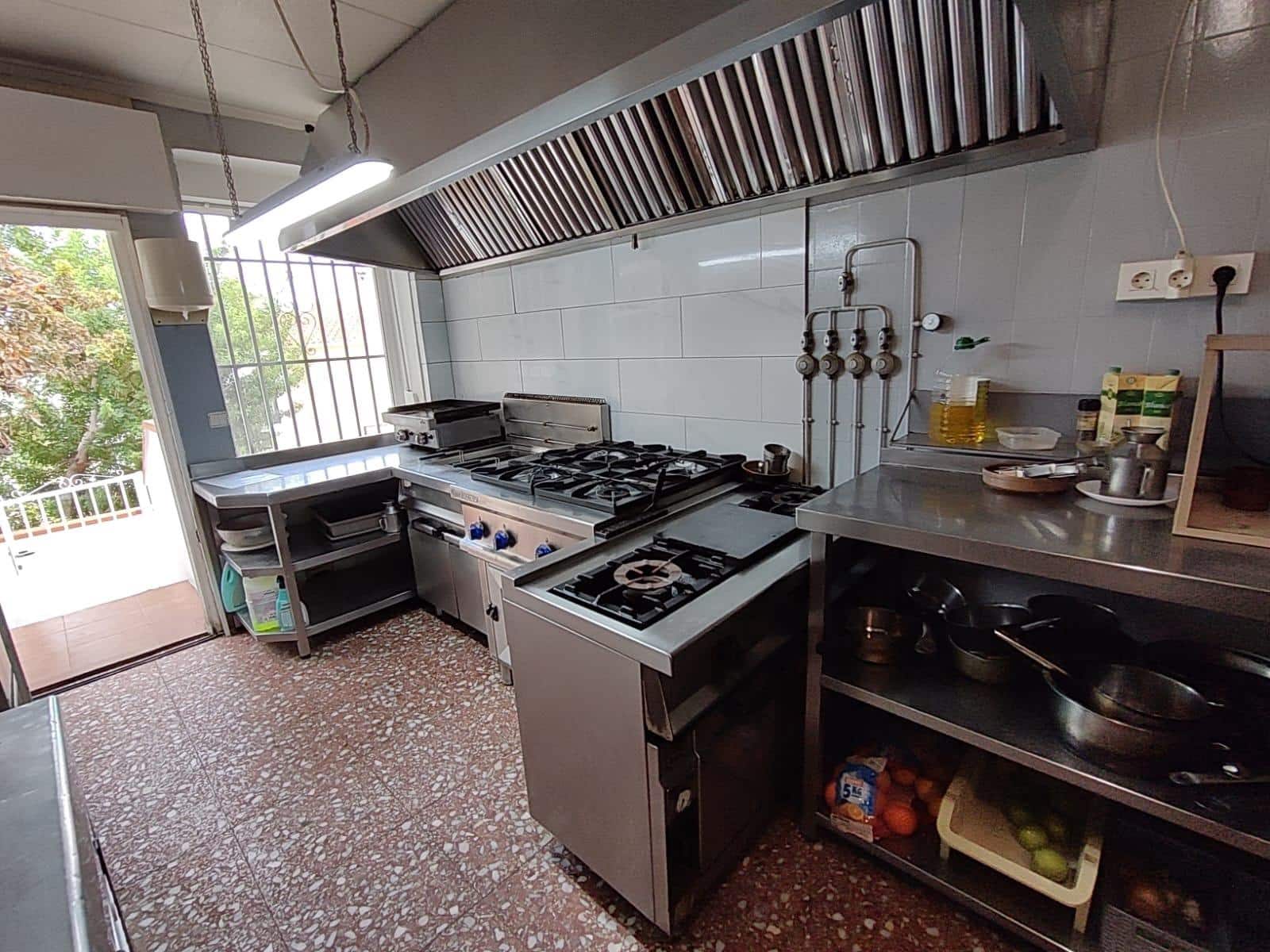 Virksomhed til salg i La Marina - € 145.000 (Ref: 8536548)