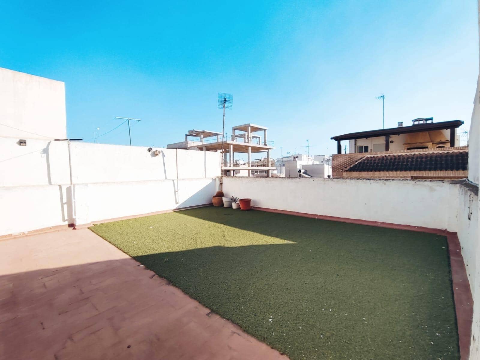 14 soveværelse Guesthouse/B & B til salg i Guardamar del Segura - € 598.000 (Ref: 8599566)