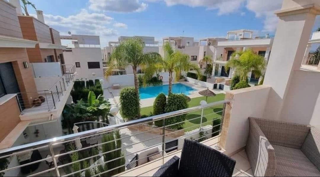 3 sovrum Radhus till salu i Ciudad Quesada med pool - 345 000 € (Ref: 8636670)