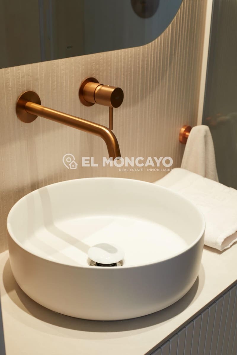 3 sypialnia Penthouse na sprzedaż w La Manga del Mar Menor z basenem - 800 000 € (Ref: 8666790)