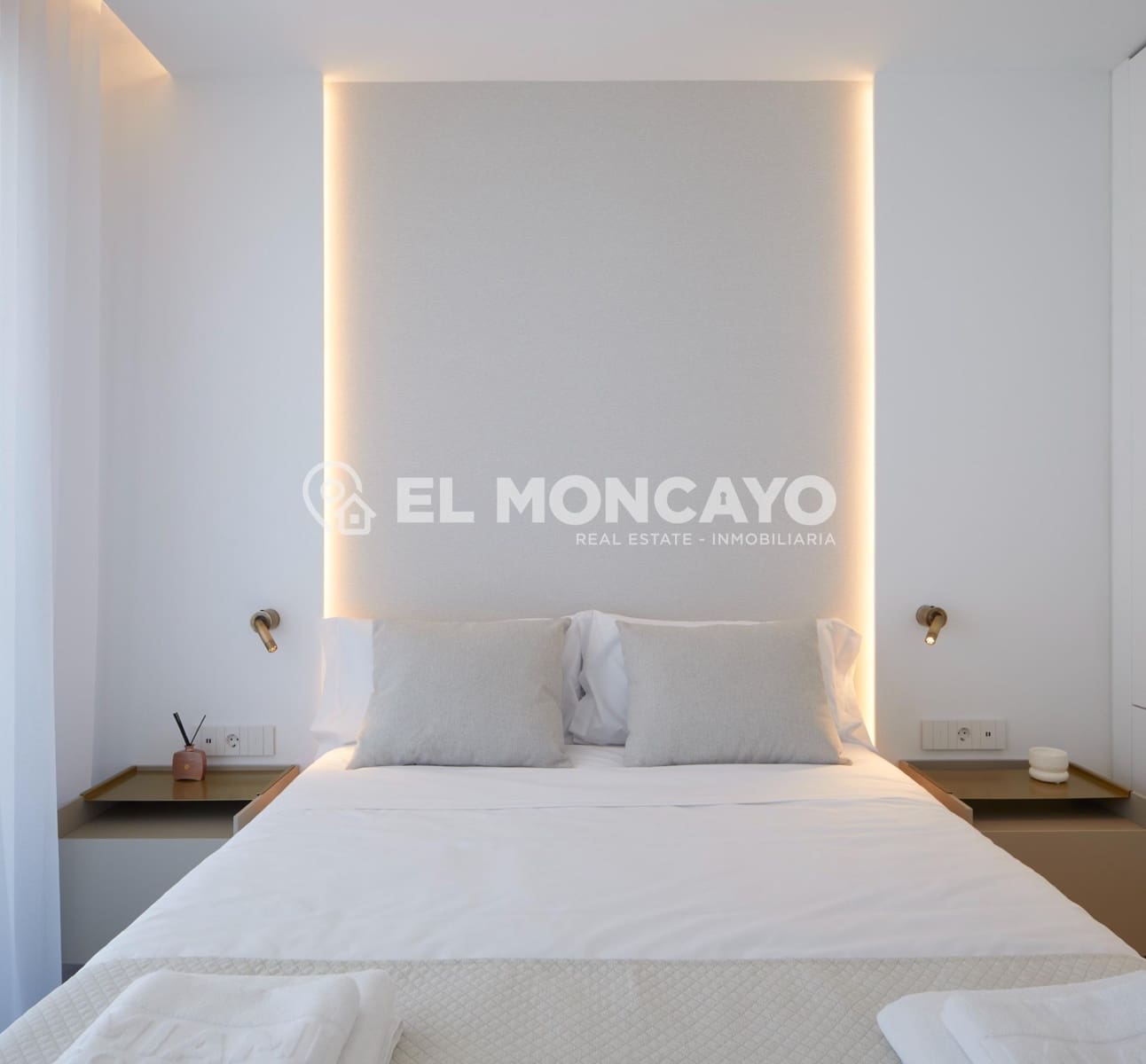 3 sypialnia Penthouse na sprzedaż w La Manga del Mar Menor z basenem - 800 000 € (Ref: 8666790)