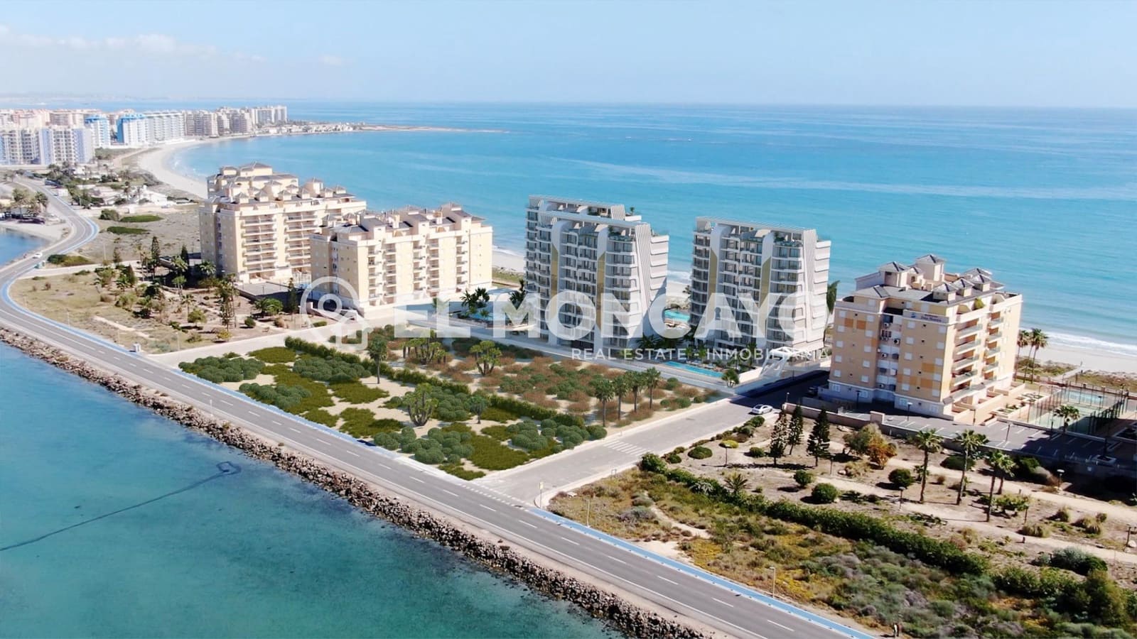3 sypialnia Penthouse na sprzedaż w La Manga del Mar Menor z basenem - 800 000 € (Ref: 8666790)