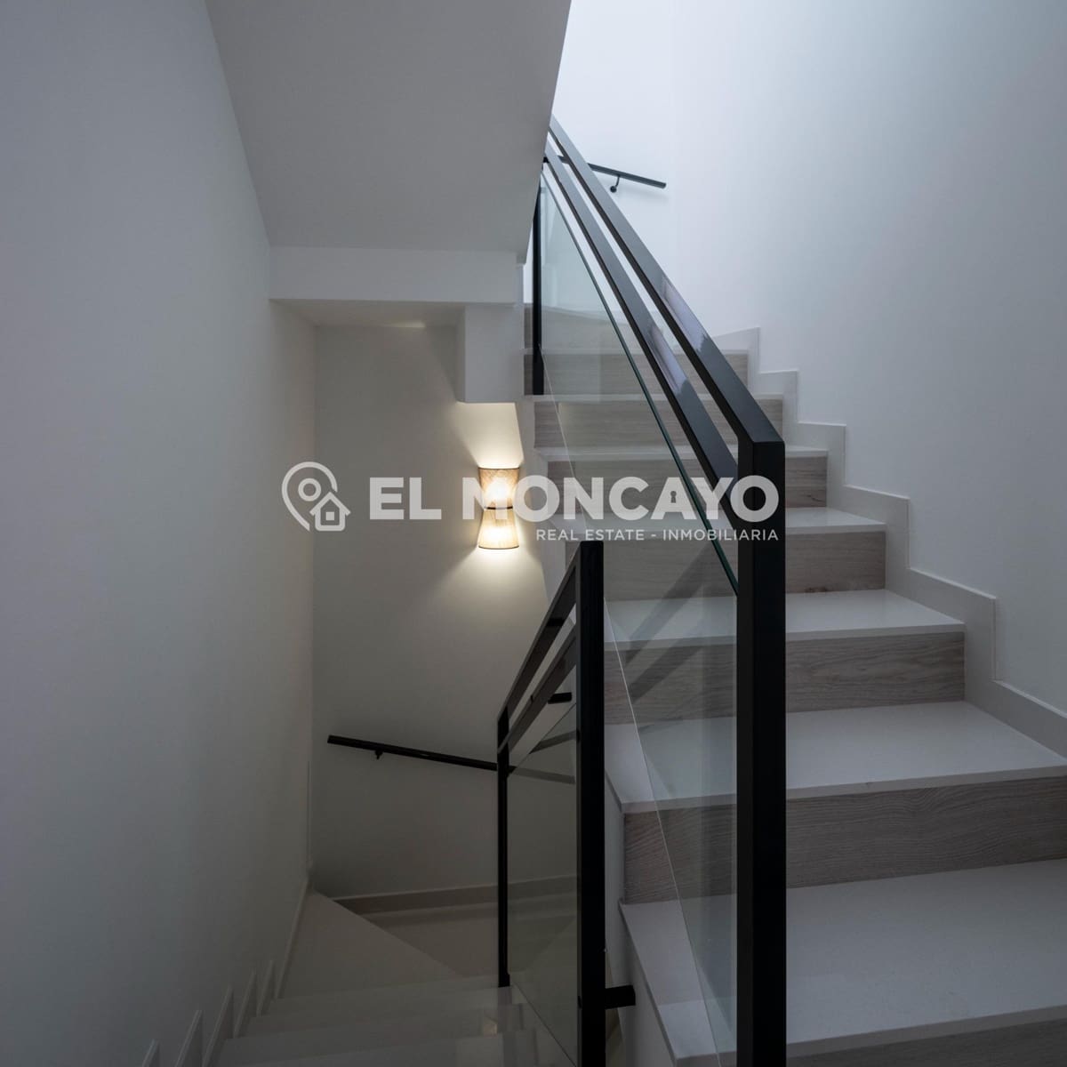 3 soveværelse Rækkehus til salg i Avileses med swimmingpool - € 249.000 (Ref: 8680070)