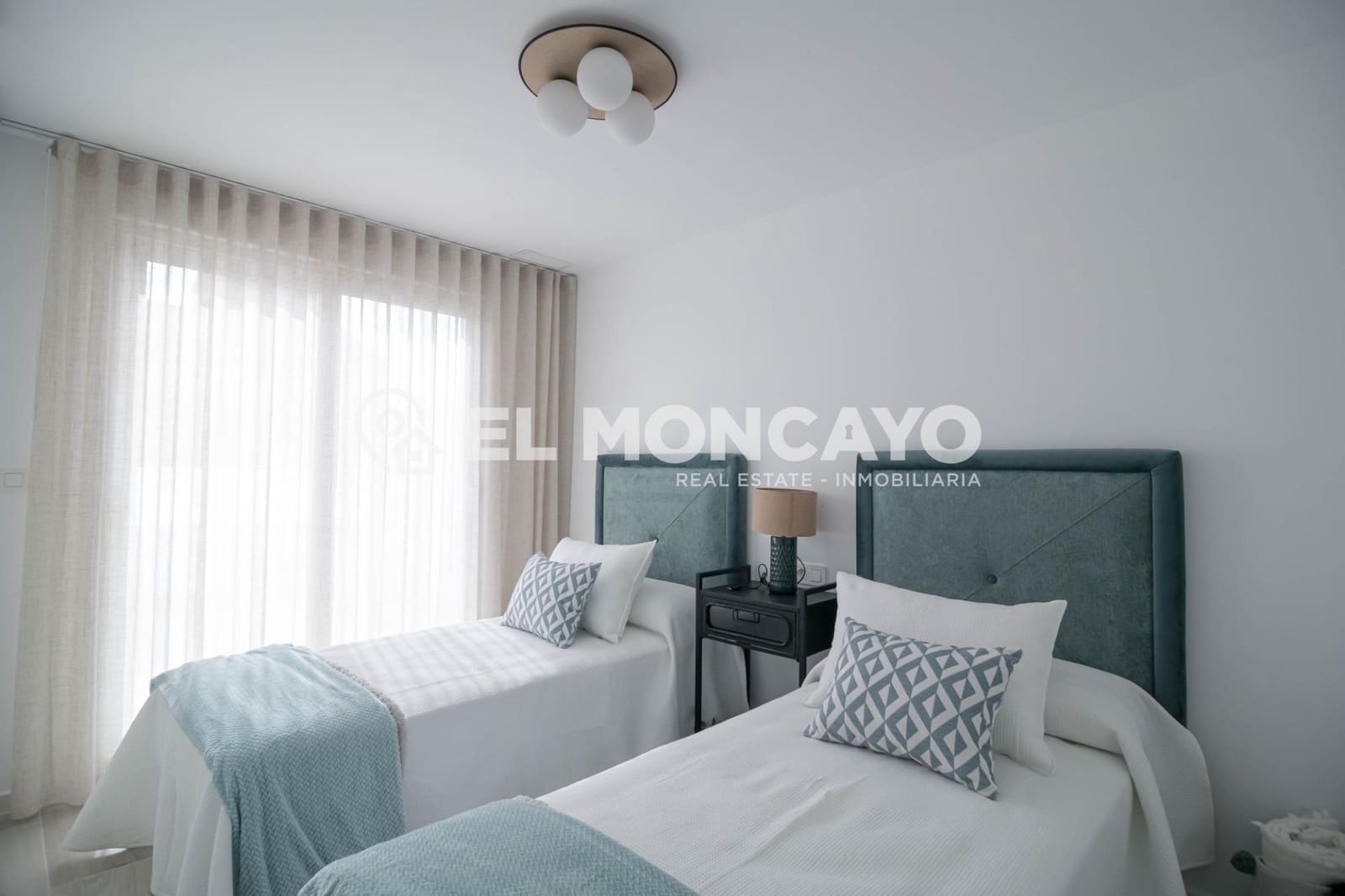 3 soveværelse Rækkehus til salg i Avileses med swimmingpool - € 249.000 (Ref: 8680070)