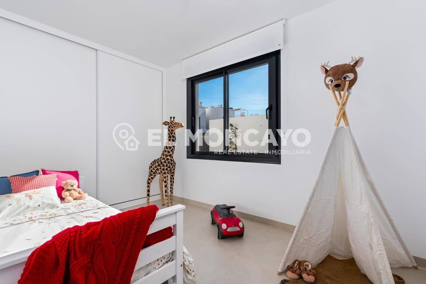 3 sypialnia Willa na sprzedaż w La Manga del Mar Menor z basenem - 549 000 € (Ref: 8689291)