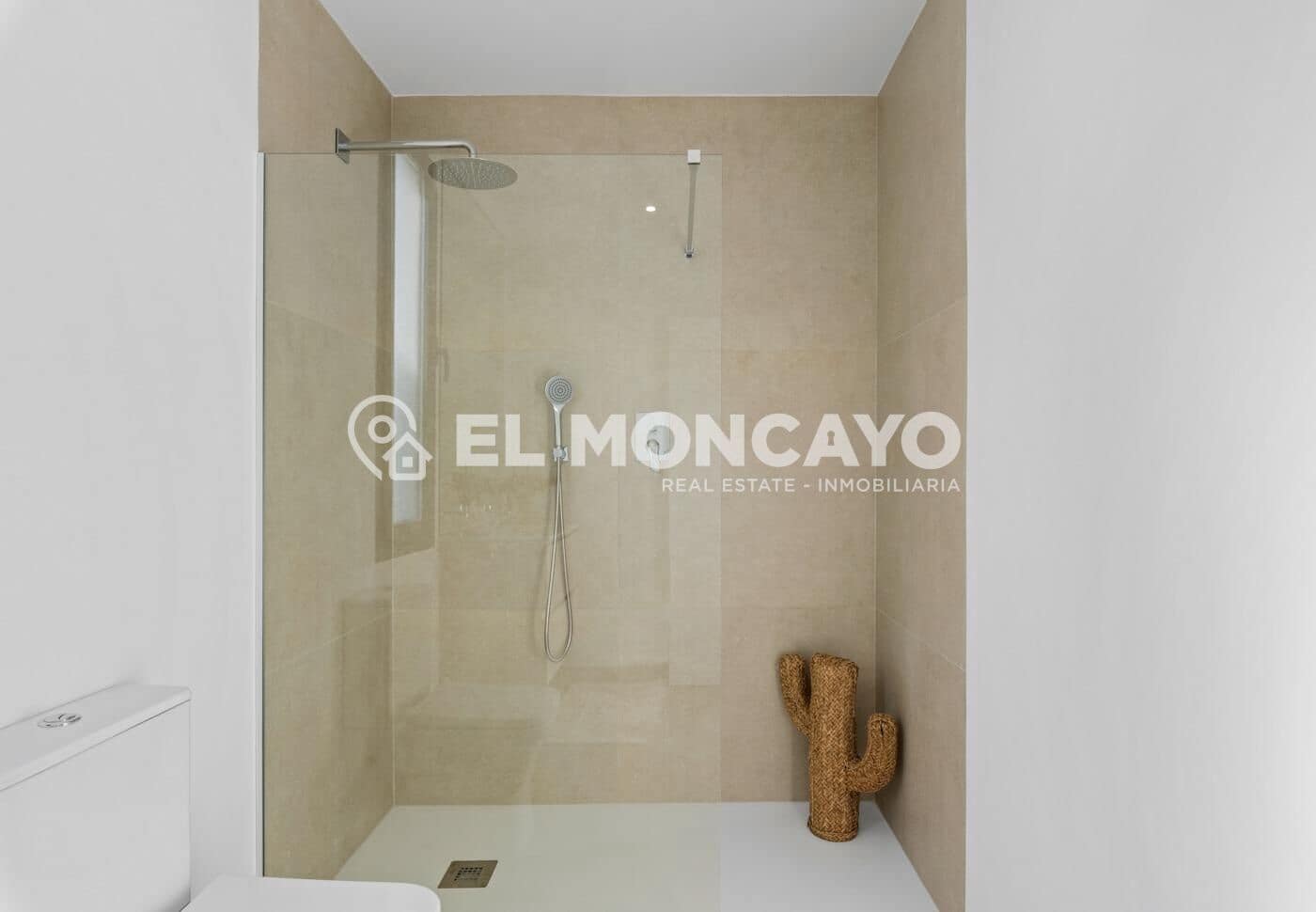 3 sypialnia Willa na sprzedaż w La Manga del Mar Menor z basenem - 549 000 € (Ref: 8689291)