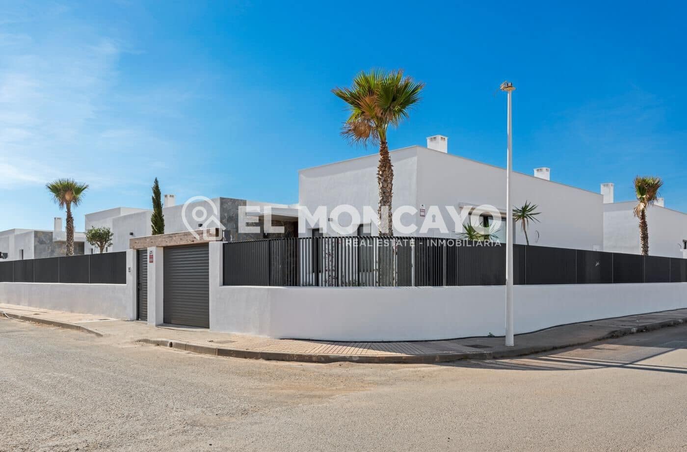 3 sypialnia Willa na sprzedaż w La Manga del Mar Menor z basenem - 549 000 € (Ref: 8689291)
