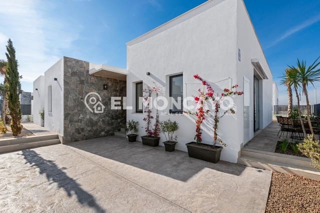 3 sypialnia Willa na sprzedaż w La Manga del Mar Menor z basenem - 549 000 € (Ref: 8689291)