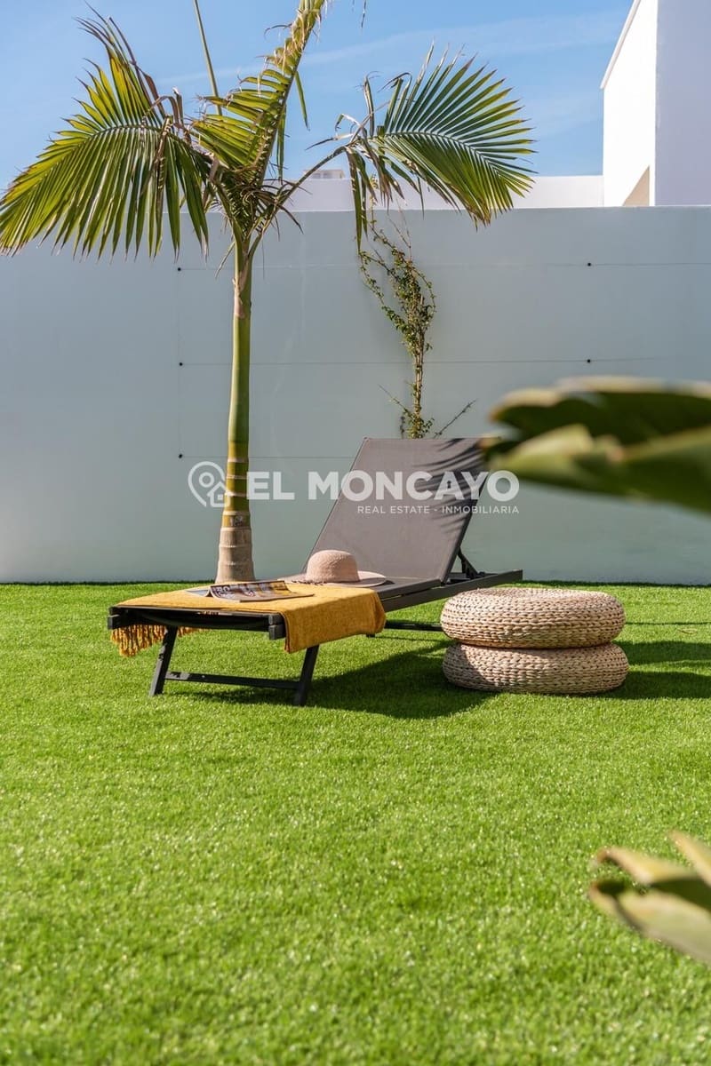 3 sypialnia Willa na sprzedaż w La Manga del Mar Menor z basenem - 549 000 € (Ref: 8689291)