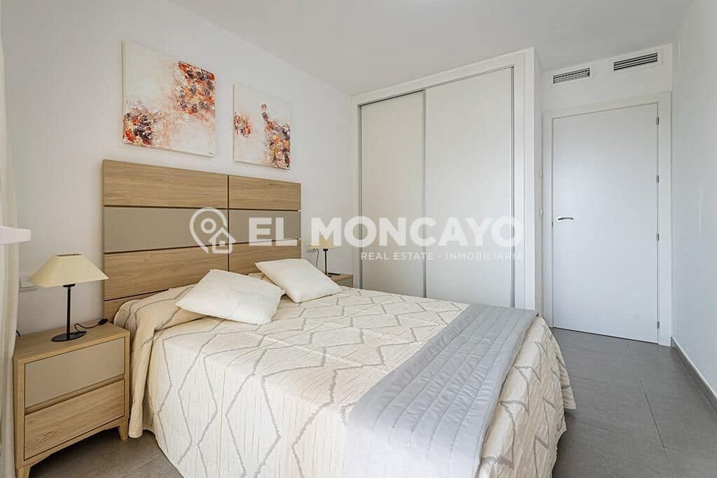3 sypialnia Apartament na sprzedaż w La Manga del Mar Menor z basenem - 240 052 € (Ref: 8698213)
