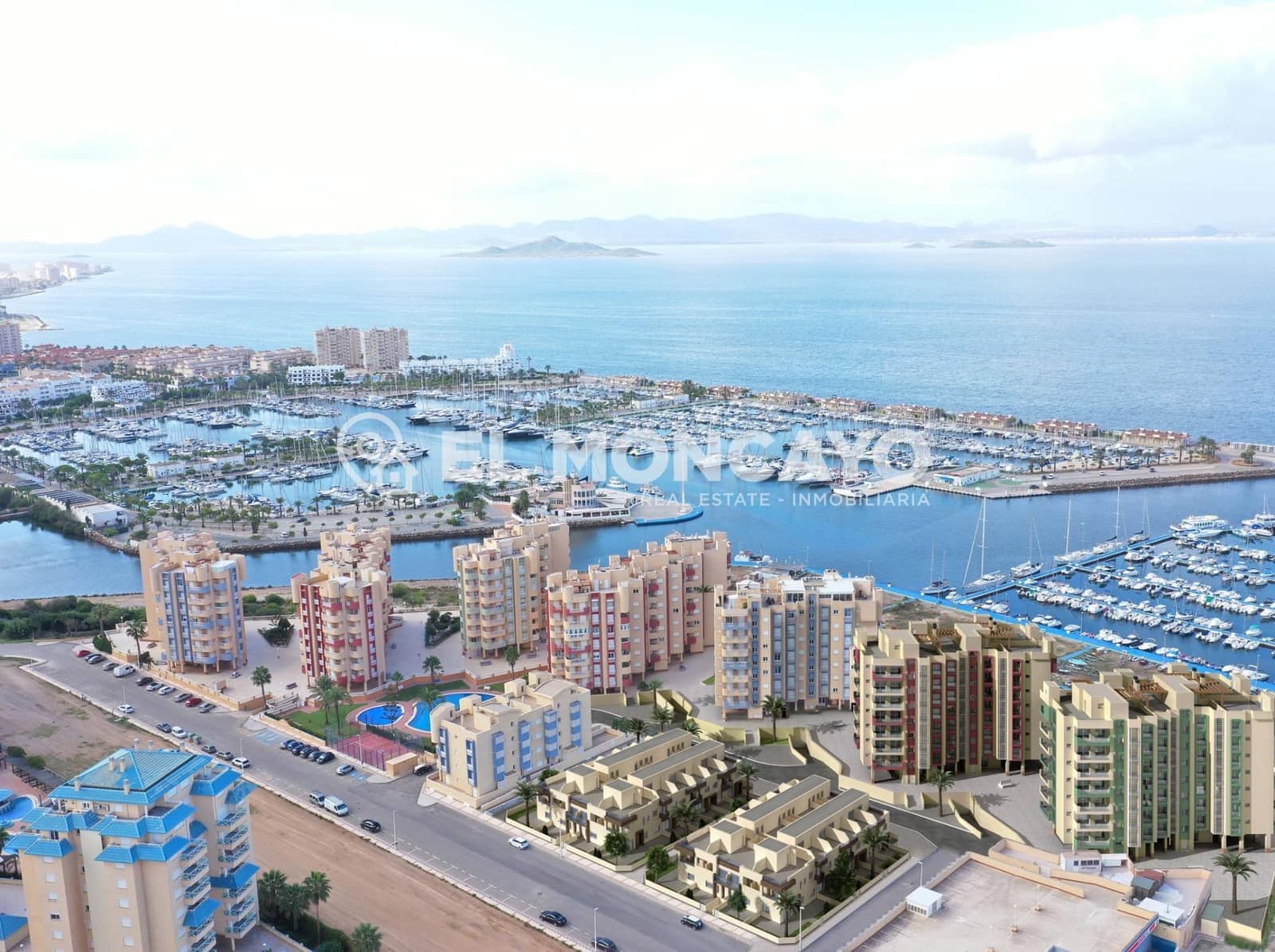 3 sypialnia Apartament na sprzedaż w La Manga del Mar Menor z basenem - 240 052 € (Ref: 8698213)
