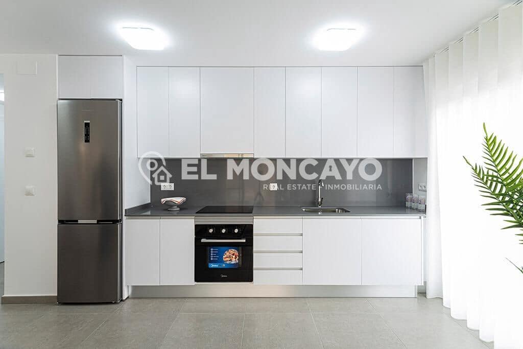 2 bedroom Apartment for sale in La Manga del Mar Menor with pool - € 205,178 (Ref: 8698214)