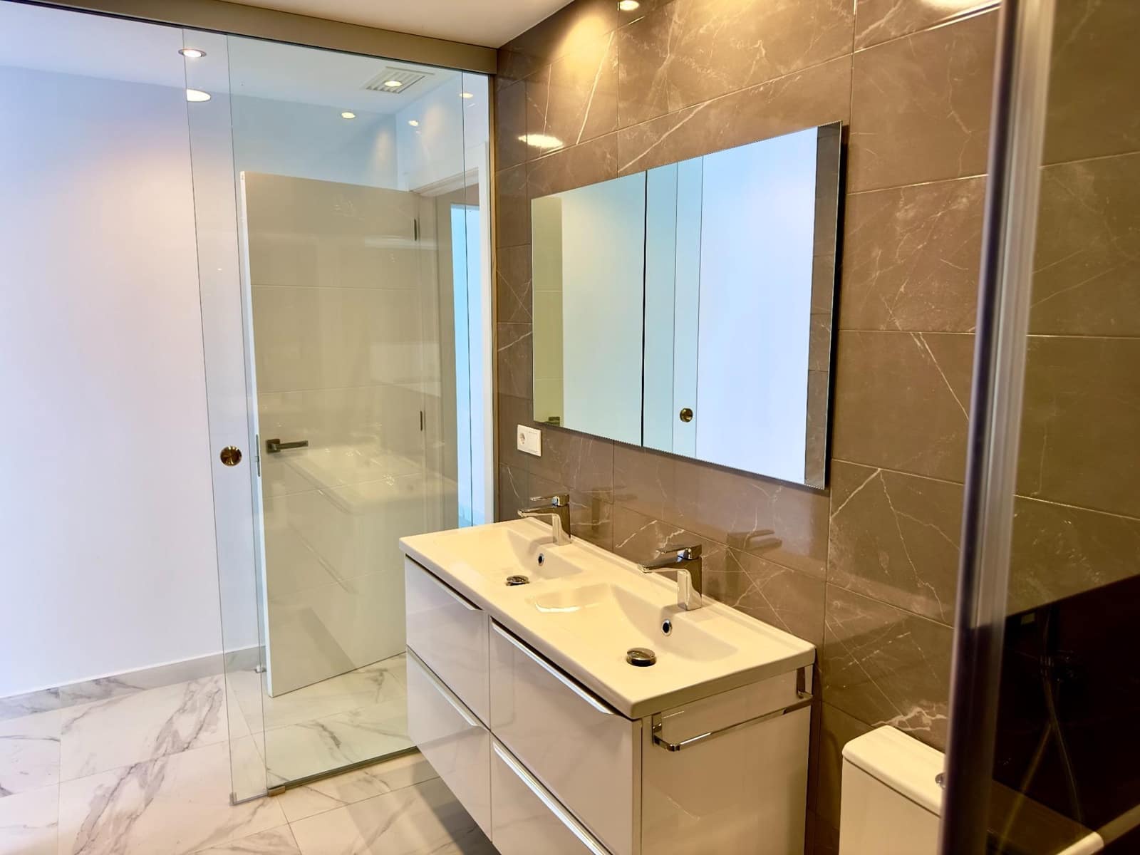 4 quarto Moradia para venda em La Marquesa com piscina - 787 000 € (Ref: 8715510)