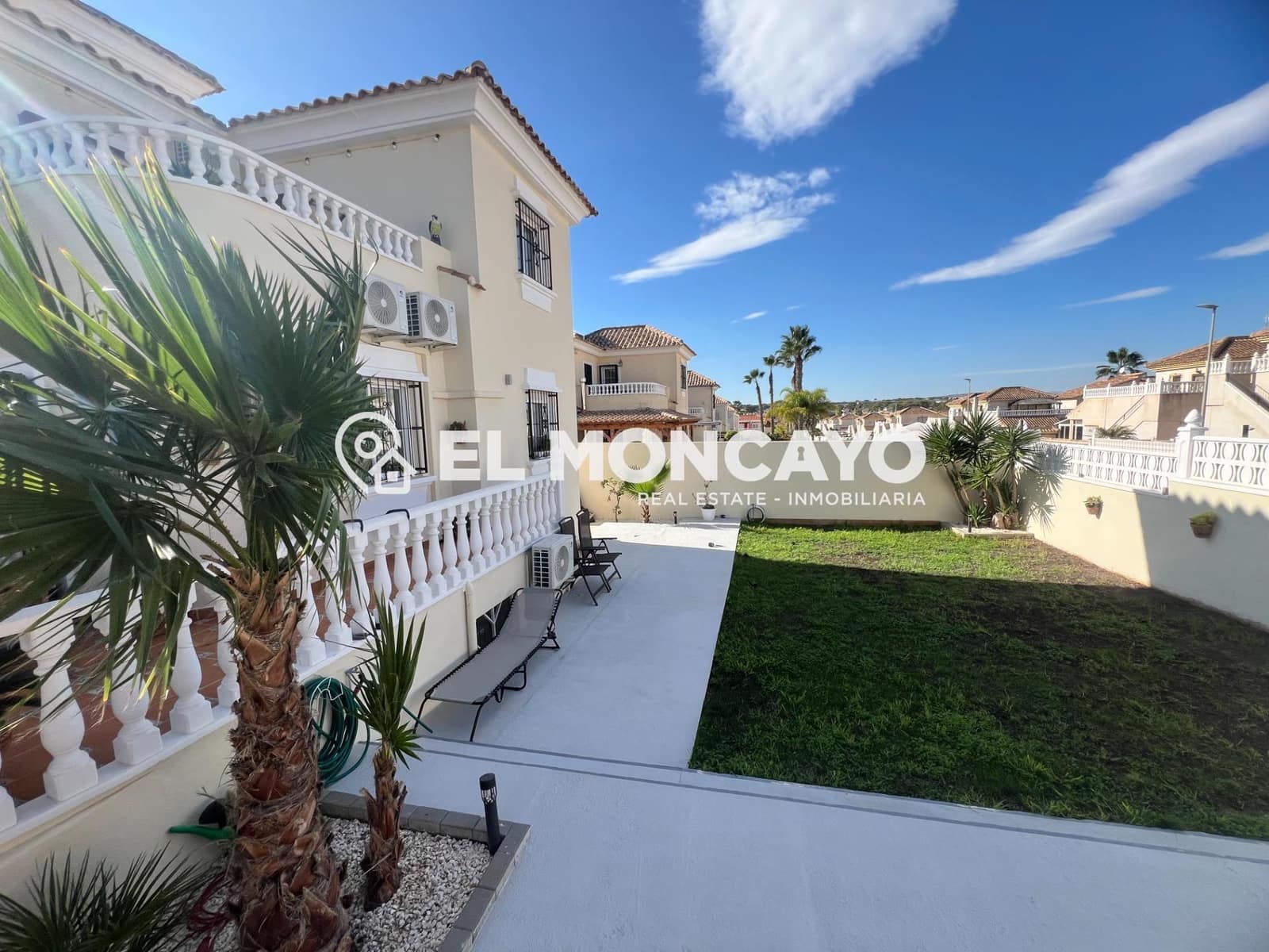 5 soveværelse Villa til salg i Algorfa med swimmingpool - € 379.000 (Ref: 8728070)