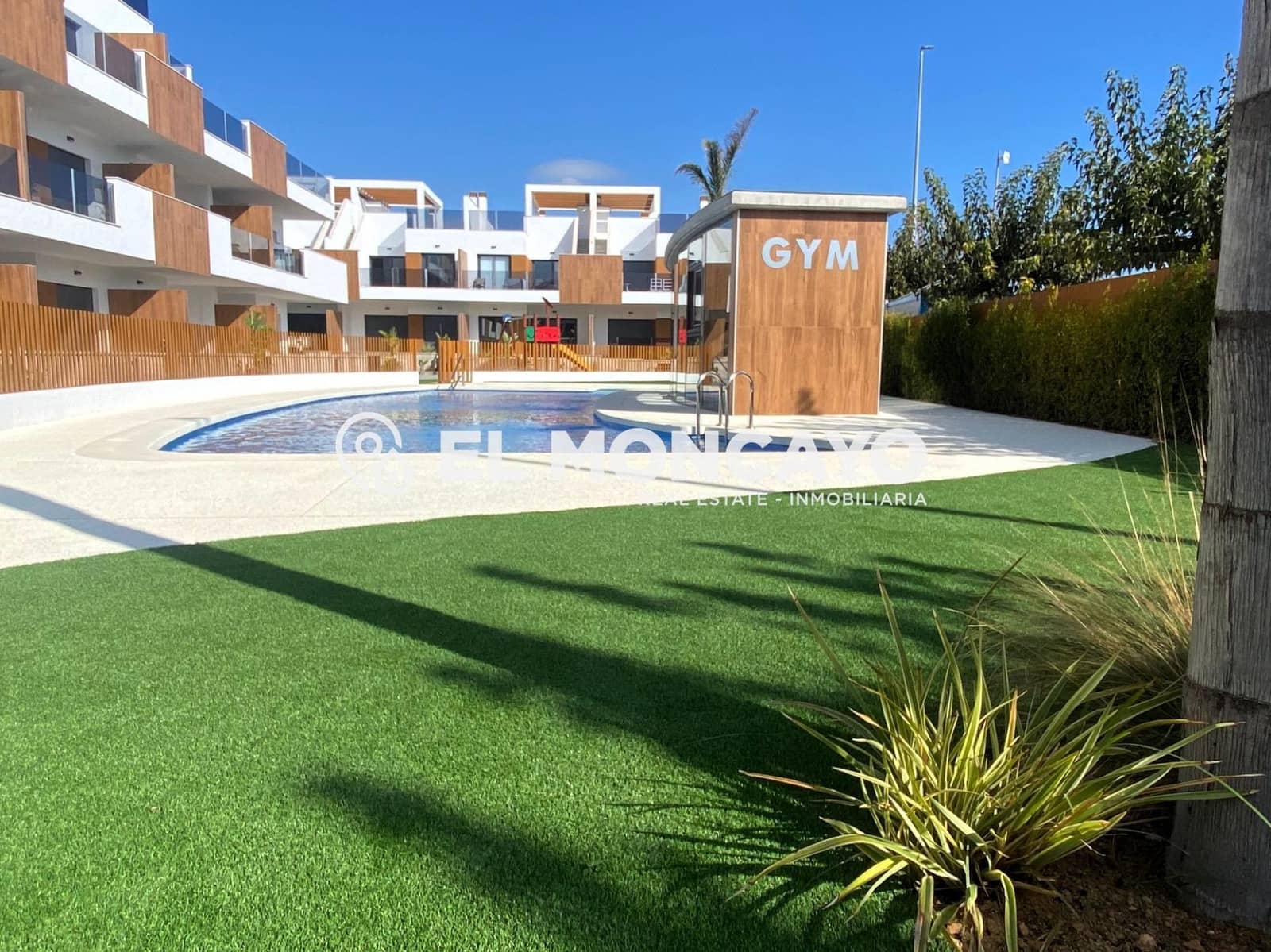 Bungalow de 2 habitaciones en Pilar de la Horadada en venta con piscina - 269.900 € (Ref: 8729749)