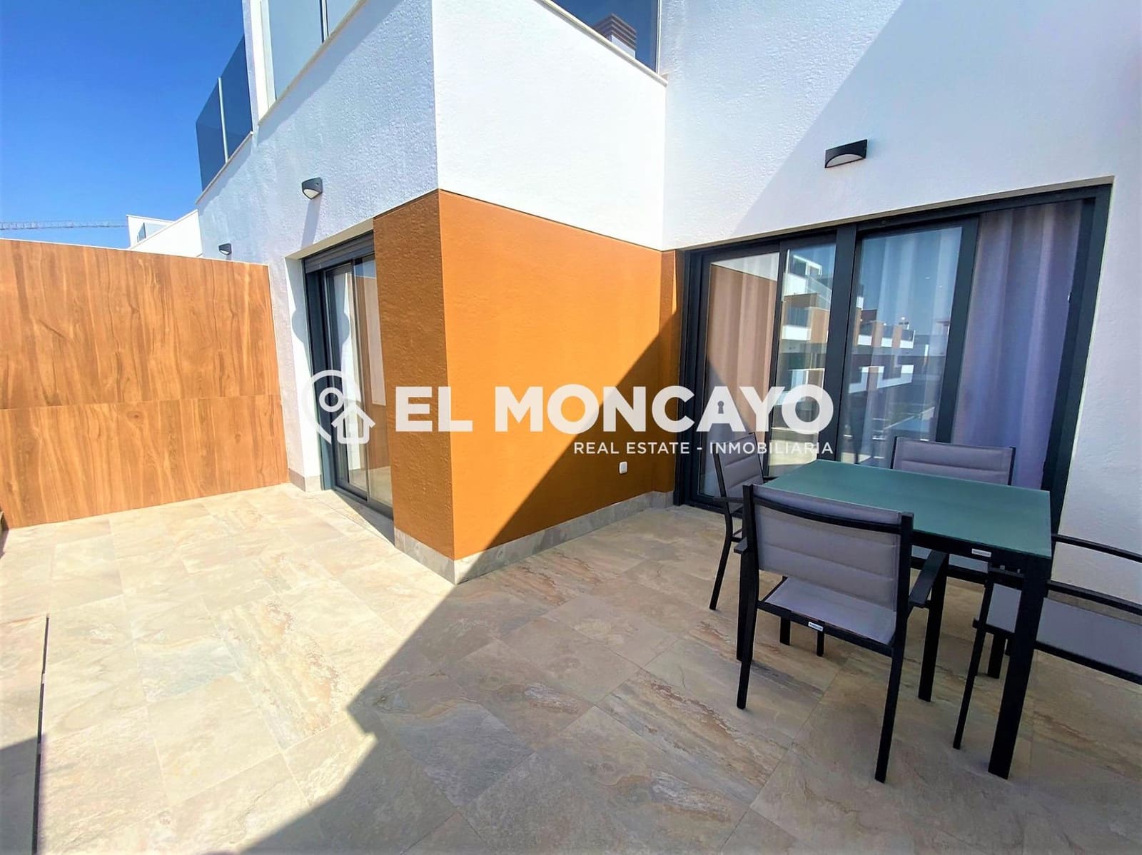 Bungalow de 2 habitaciones en Pilar de la Horadada en venta con piscina - 269.900 € (Ref: 8729749)